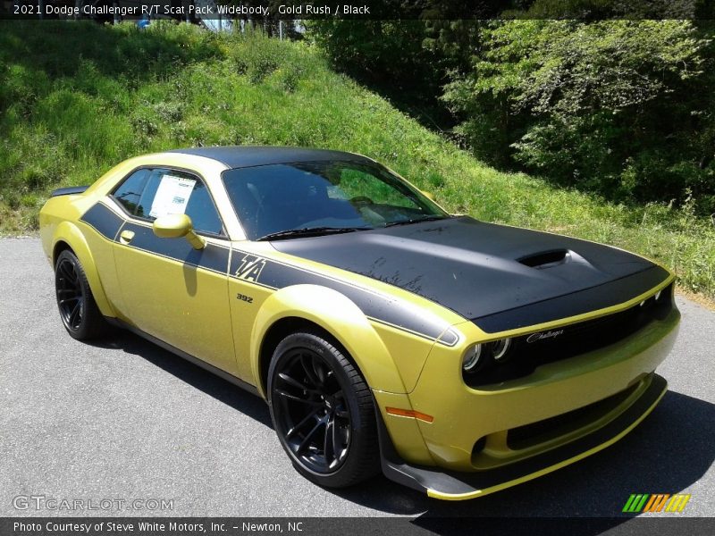 Gold Rush / Black 2021 Dodge Challenger R/T Scat Pack Widebody