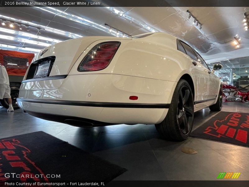 Glacier White / Linen 2016 Bentley Mulsanne Speed