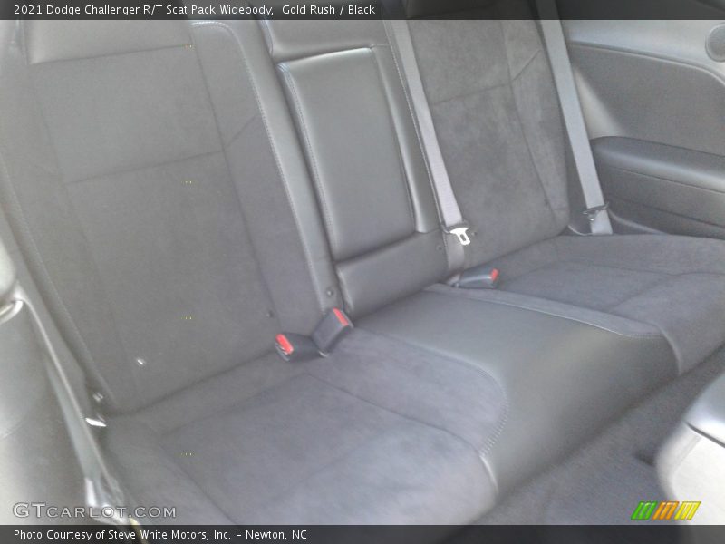 Gold Rush / Black 2021 Dodge Challenger R/T Scat Pack Widebody