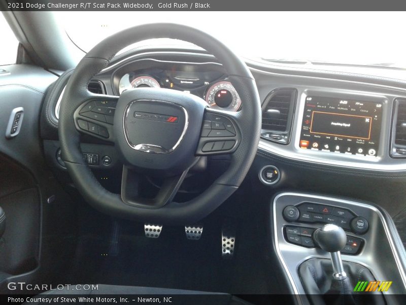 Gold Rush / Black 2021 Dodge Challenger R/T Scat Pack Widebody