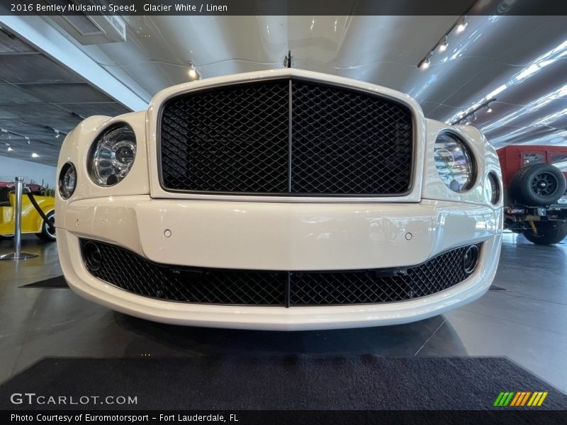 Glacier White / Linen 2016 Bentley Mulsanne Speed