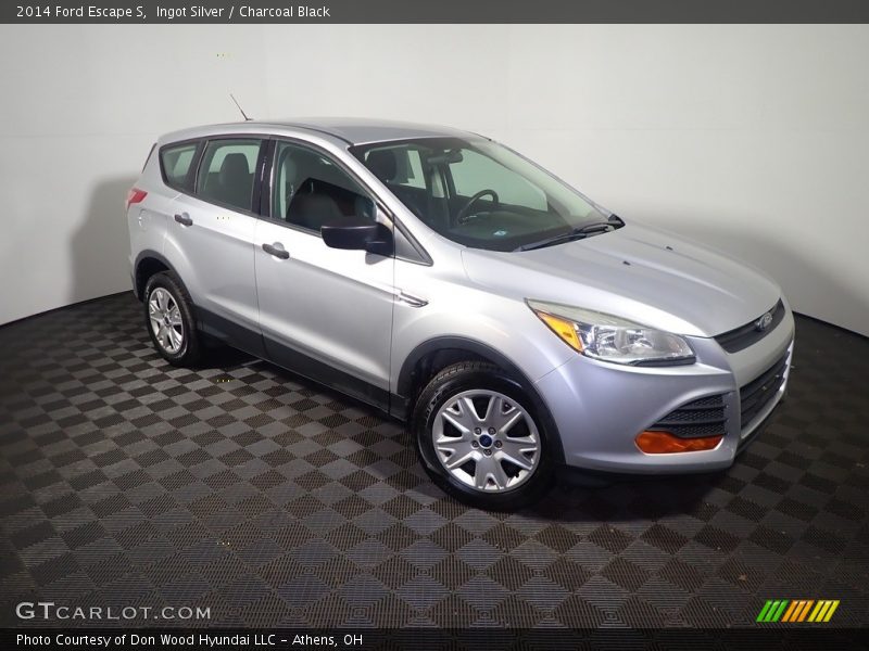Ingot Silver / Charcoal Black 2014 Ford Escape S
