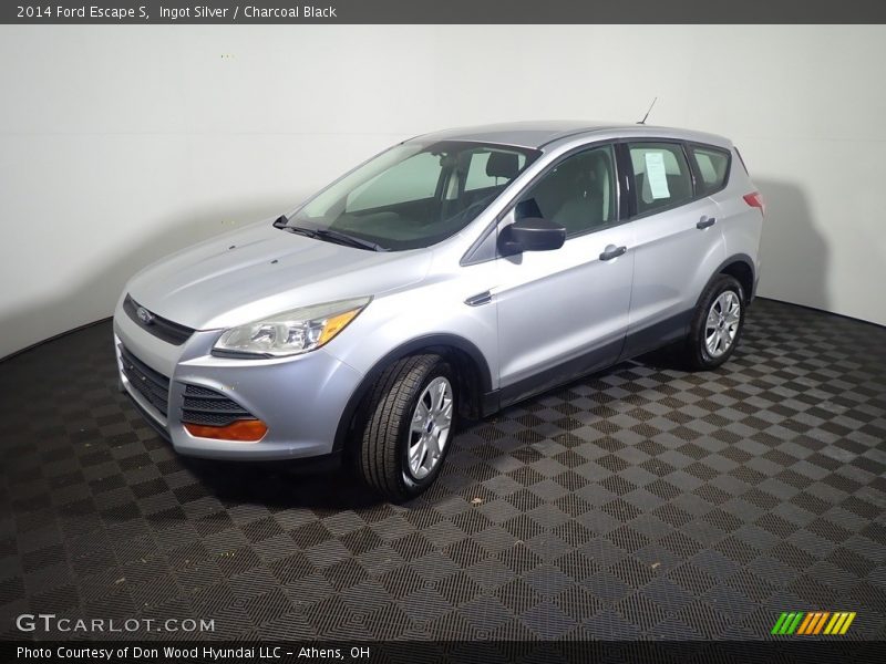 Ingot Silver / Charcoal Black 2014 Ford Escape S