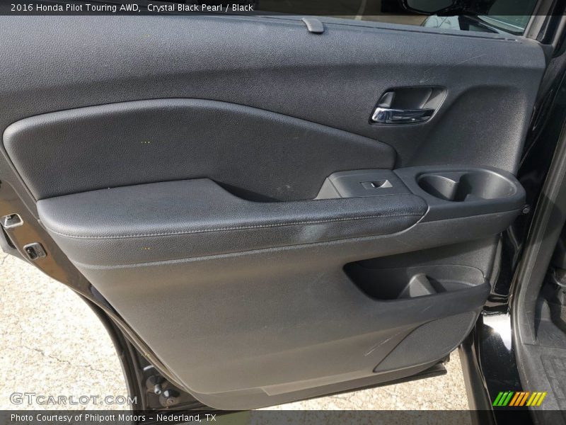 Door Panel of 2016 Pilot Touring AWD