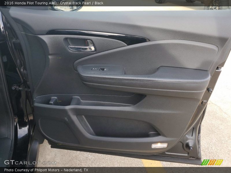 Door Panel of 2016 Pilot Touring AWD