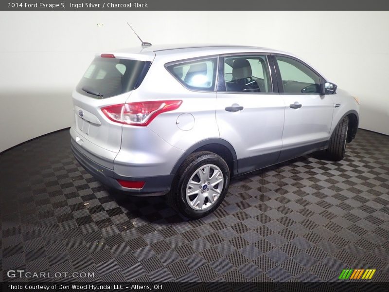Ingot Silver / Charcoal Black 2014 Ford Escape S