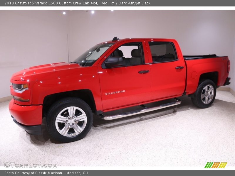 Red Hot / Dark Ash/Jet Black 2018 Chevrolet Silverado 1500 Custom Crew Cab 4x4