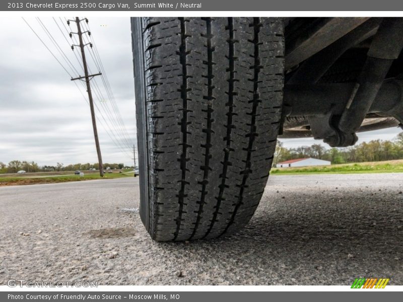 Summit White / Neutral 2013 Chevrolet Express 2500 Cargo Van