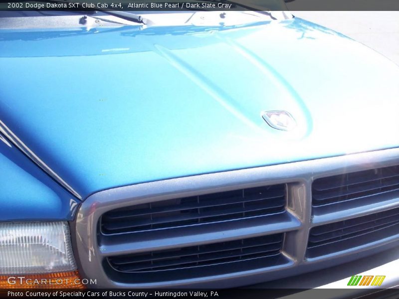 Atlantic Blue Pearl / Dark Slate Gray 2002 Dodge Dakota SXT Club Cab 4x4