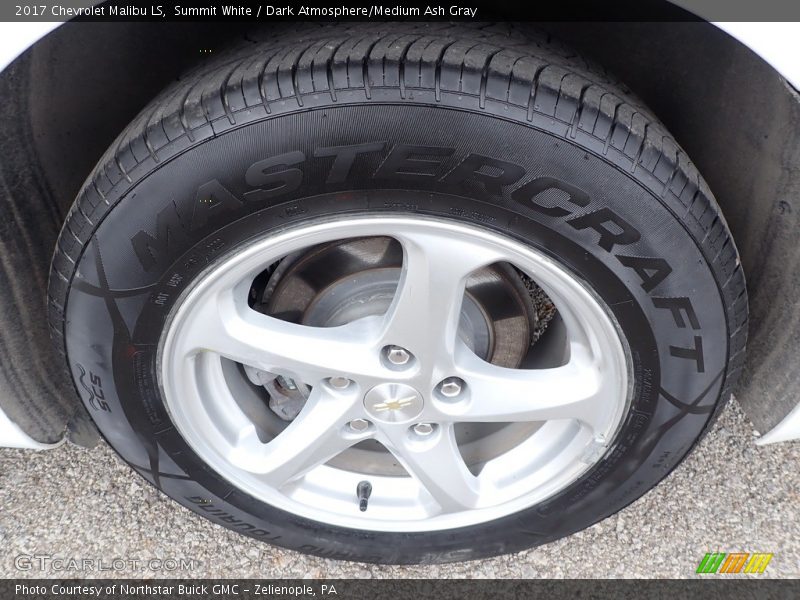 Summit White / Dark Atmosphere/Medium Ash Gray 2017 Chevrolet Malibu LS