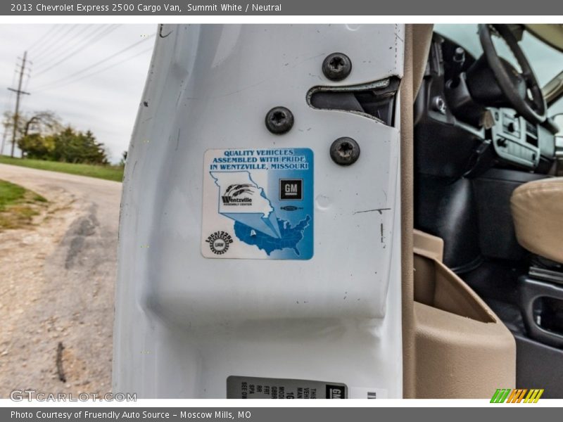 Summit White / Neutral 2013 Chevrolet Express 2500 Cargo Van