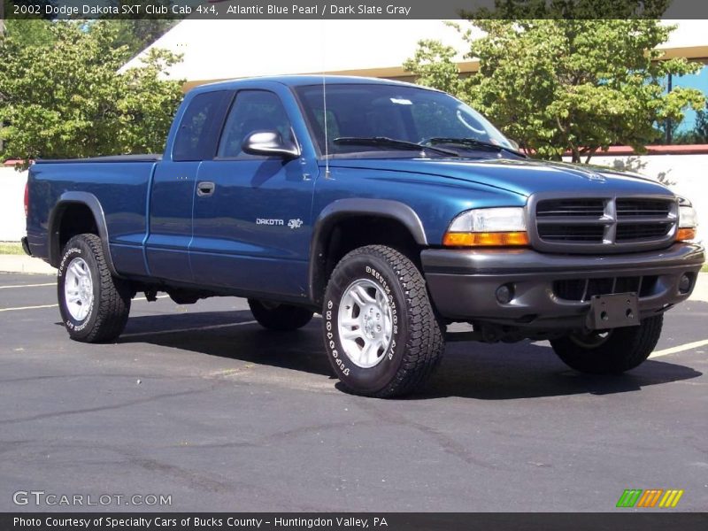 Atlantic Blue Pearl / Dark Slate Gray 2002 Dodge Dakota SXT Club Cab 4x4