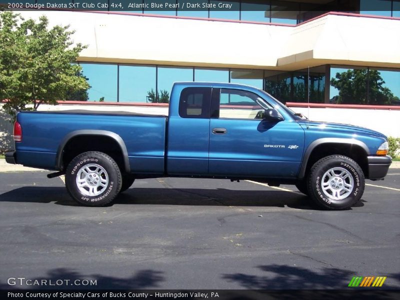 Atlantic Blue Pearl / Dark Slate Gray 2002 Dodge Dakota SXT Club Cab 4x4