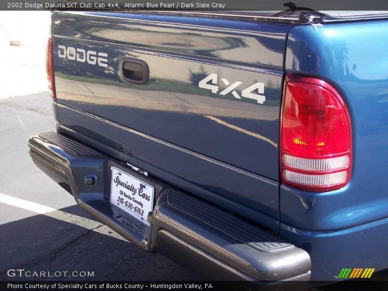 Atlantic Blue Pearl / Dark Slate Gray 2002 Dodge Dakota SXT Club Cab 4x4
