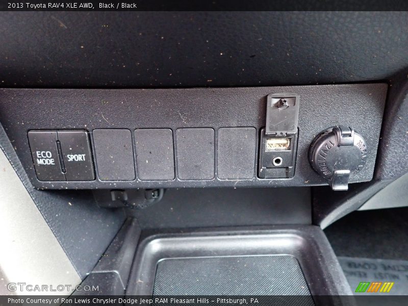Black / Black 2013 Toyota RAV4 XLE AWD