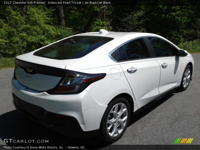 Iridescent Pearl Tricoat / Jet Black/Jet Black 2017 Chevrolet Volt Premier