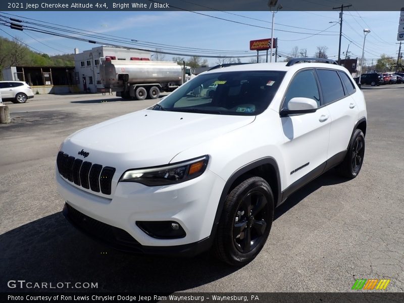 Bright White / Black 2021 Jeep Cherokee Altitude 4x4