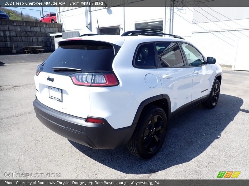 Bright White / Black 2021 Jeep Cherokee Altitude 4x4