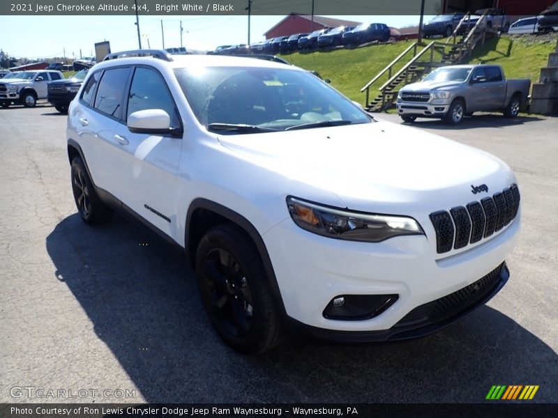 Bright White / Black 2021 Jeep Cherokee Altitude 4x4