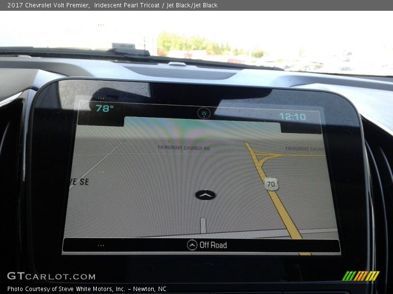 Iridescent Pearl Tricoat / Jet Black/Jet Black 2017 Chevrolet Volt Premier
