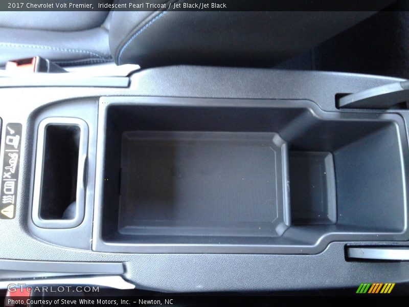 Iridescent Pearl Tricoat / Jet Black/Jet Black 2017 Chevrolet Volt Premier