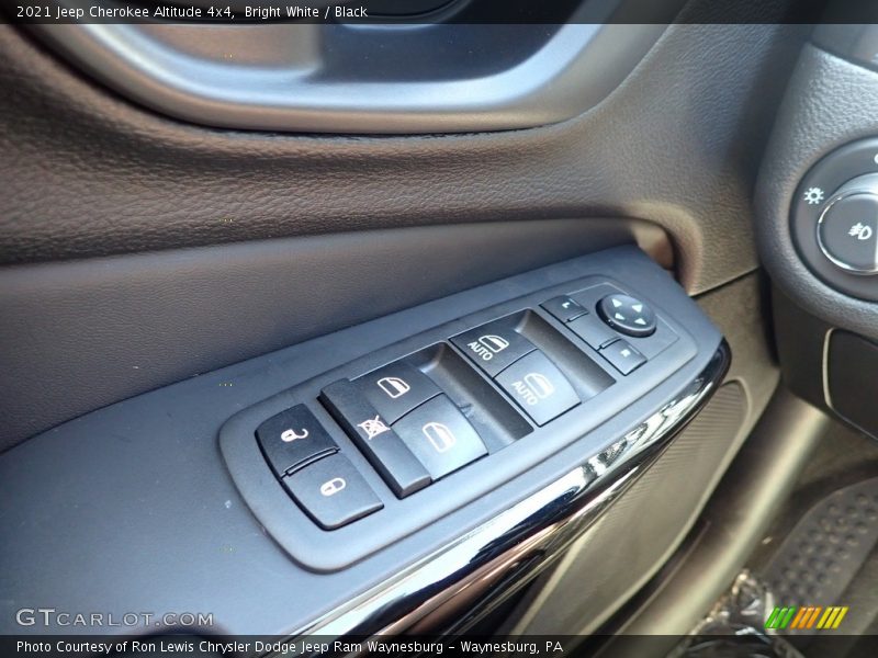 Bright White / Black 2021 Jeep Cherokee Altitude 4x4