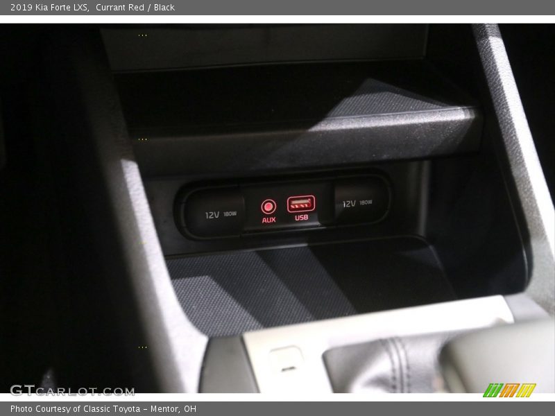 Currant Red / Black 2019 Kia Forte LXS