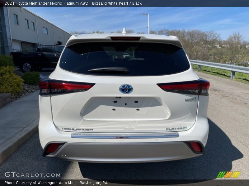 Blizzard White Pearl / Black 2021 Toyota Highlander Hybrid Platinum AWD