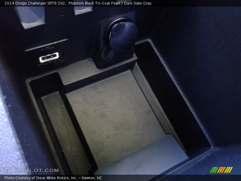 Phantom Black Tri-Coat Pearl / Dark Slate Gray 2014 Dodge Challenger SRT8 392