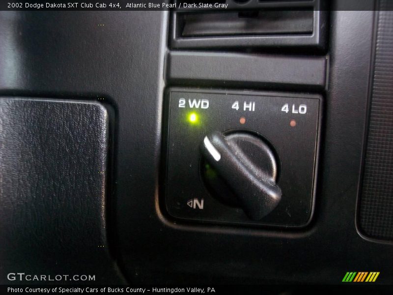 Atlantic Blue Pearl / Dark Slate Gray 2002 Dodge Dakota SXT Club Cab 4x4