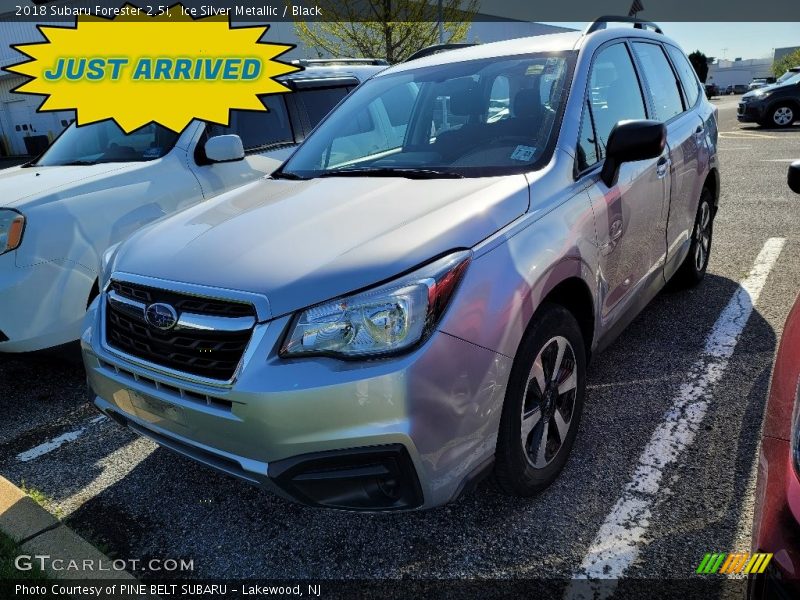 Ice Silver Metallic / Black 2018 Subaru Forester 2.5i
