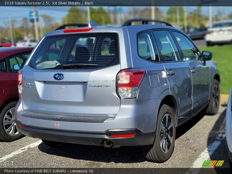 Ice Silver Metallic / Black 2018 Subaru Forester 2.5i