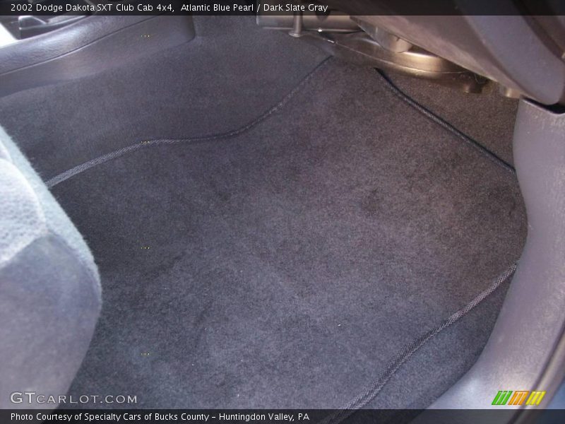 Atlantic Blue Pearl / Dark Slate Gray 2002 Dodge Dakota SXT Club Cab 4x4