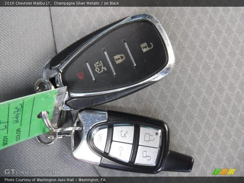 Champagne Silver Metallic / Jet Black 2016 Chevrolet Malibu LT