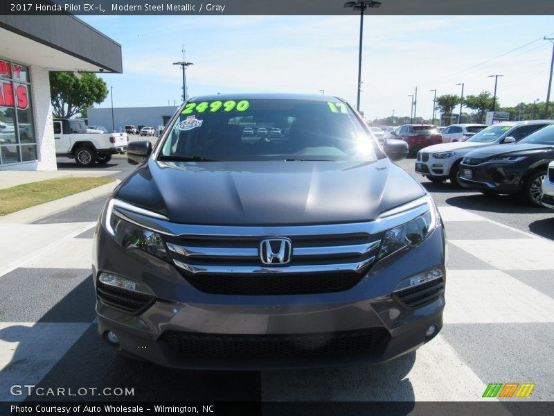 Modern Steel Metallic / Gray 2017 Honda Pilot EX-L