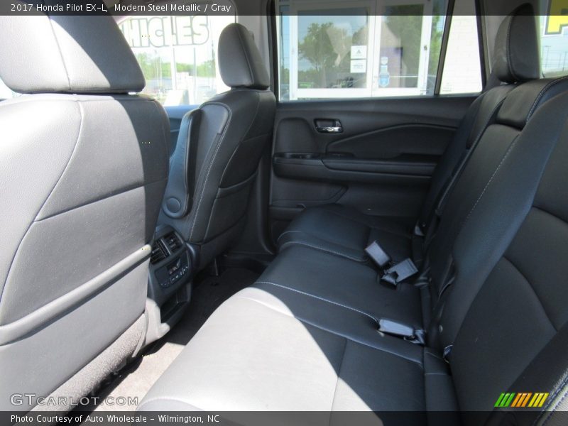 Modern Steel Metallic / Gray 2017 Honda Pilot EX-L