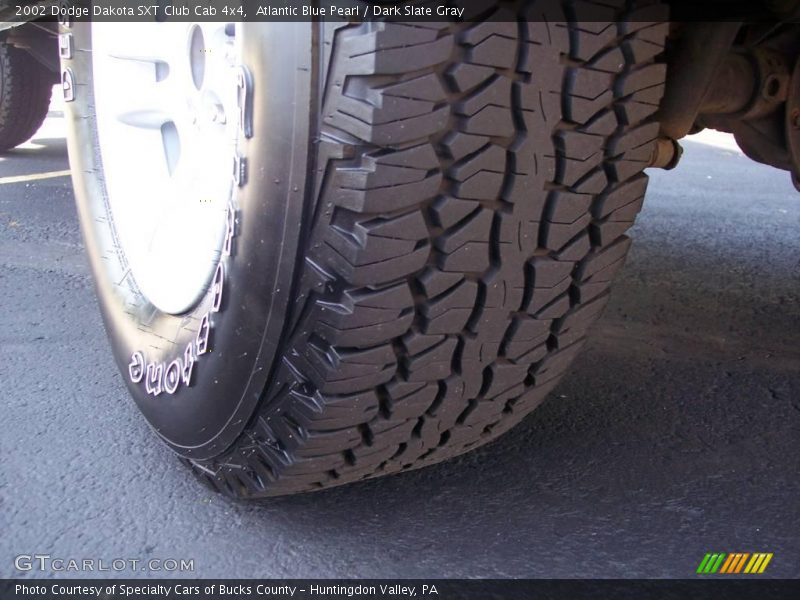 Atlantic Blue Pearl / Dark Slate Gray 2002 Dodge Dakota SXT Club Cab 4x4