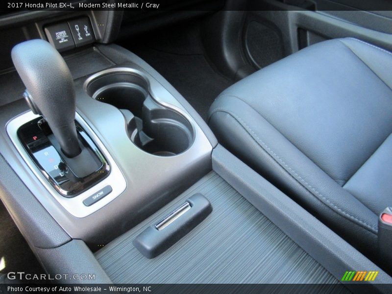 Modern Steel Metallic / Gray 2017 Honda Pilot EX-L
