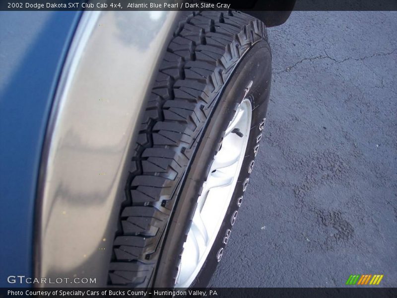 Atlantic Blue Pearl / Dark Slate Gray 2002 Dodge Dakota SXT Club Cab 4x4