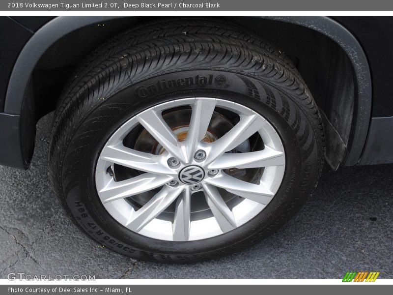 Deep Black Pearl / Charcoal Black 2018 Volkswagen Tiguan Limited 2.0T