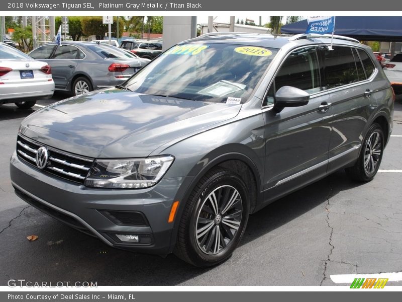 Platinum Gray Metallic / Titan Black 2018 Volkswagen Tiguan SEL
