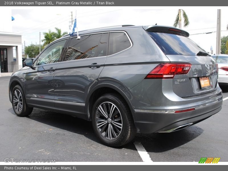 Platinum Gray Metallic / Titan Black 2018 Volkswagen Tiguan SEL