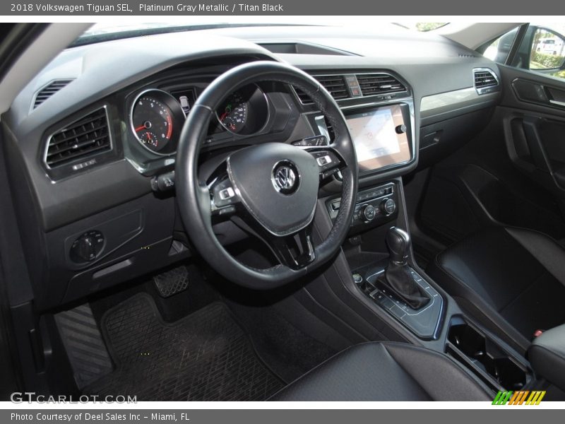 Platinum Gray Metallic / Titan Black 2018 Volkswagen Tiguan SEL