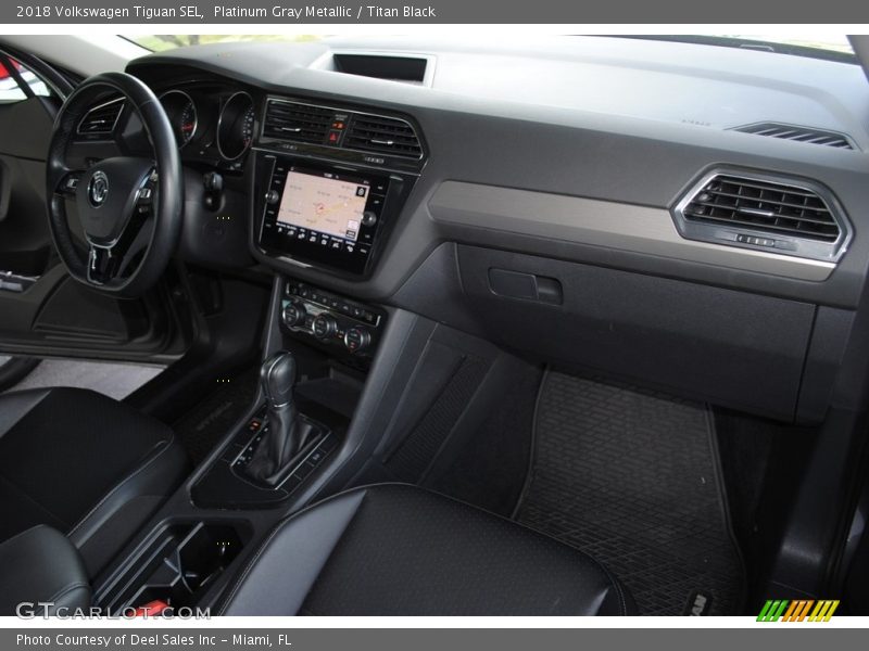 Platinum Gray Metallic / Titan Black 2018 Volkswagen Tiguan SEL