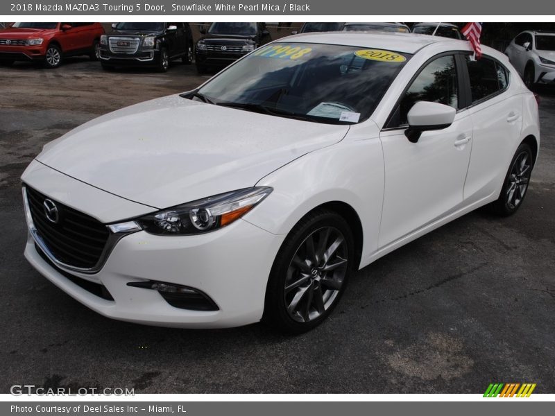 Snowflake White Pearl Mica / Black 2018 Mazda MAZDA3 Touring 5 Door
