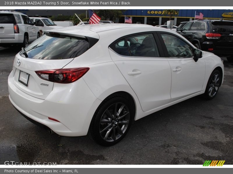 Snowflake White Pearl Mica / Black 2018 Mazda MAZDA3 Touring 5 Door