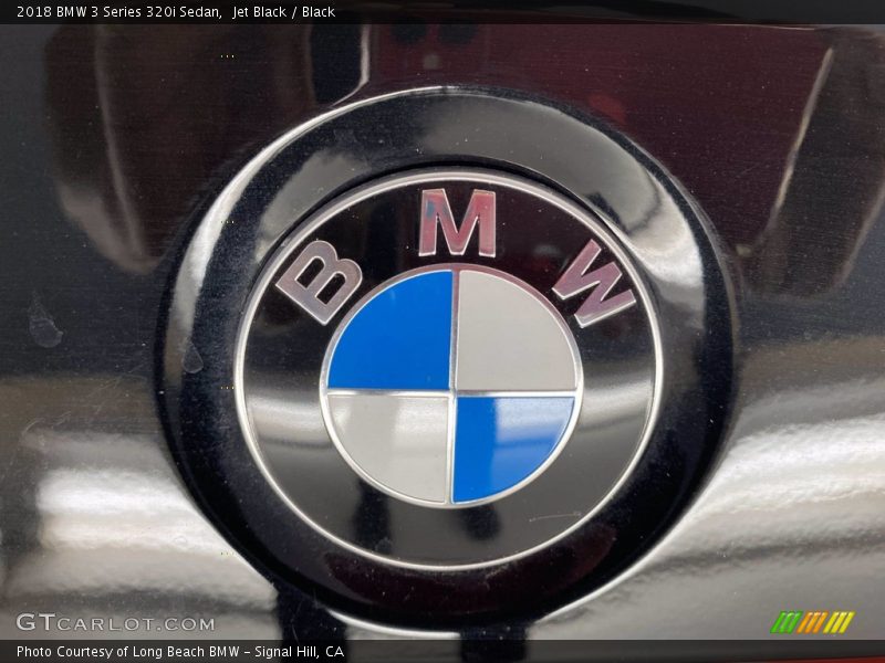 Jet Black / Black 2018 BMW 3 Series 320i Sedan