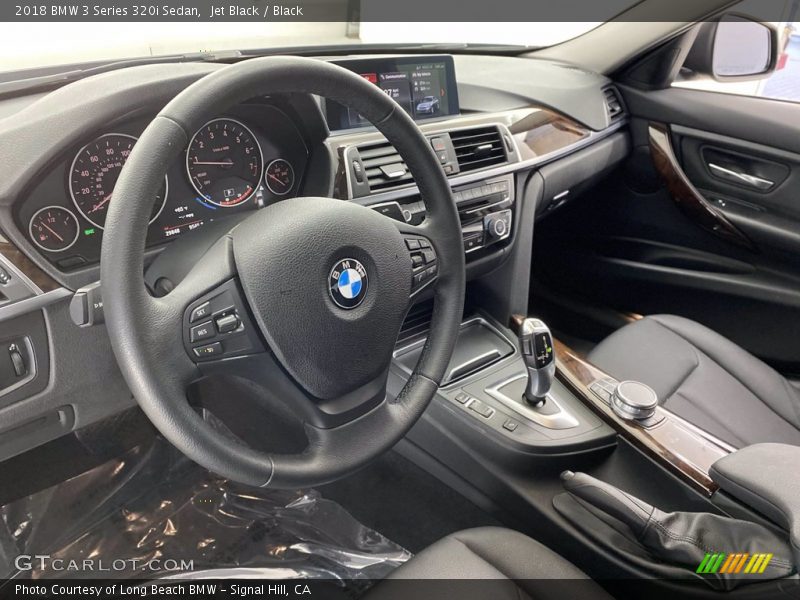 Jet Black / Black 2018 BMW 3 Series 320i Sedan
