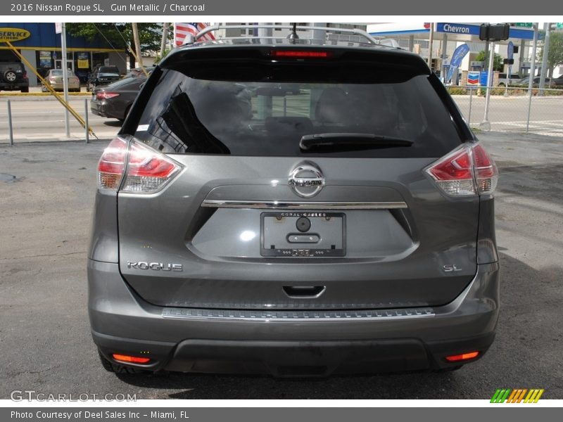 Gun Metallic / Charcoal 2016 Nissan Rogue SL