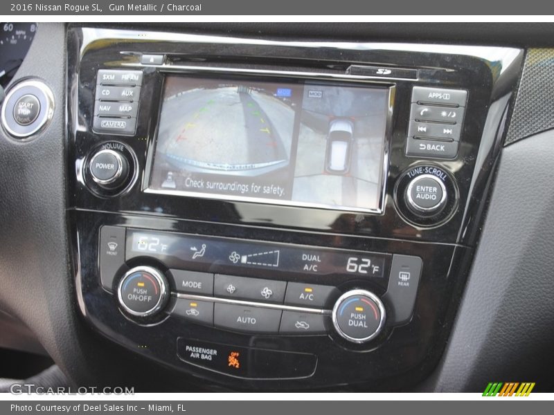 Gun Metallic / Charcoal 2016 Nissan Rogue SL